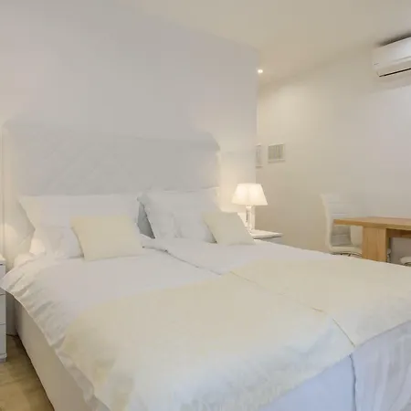 Location * سبليت